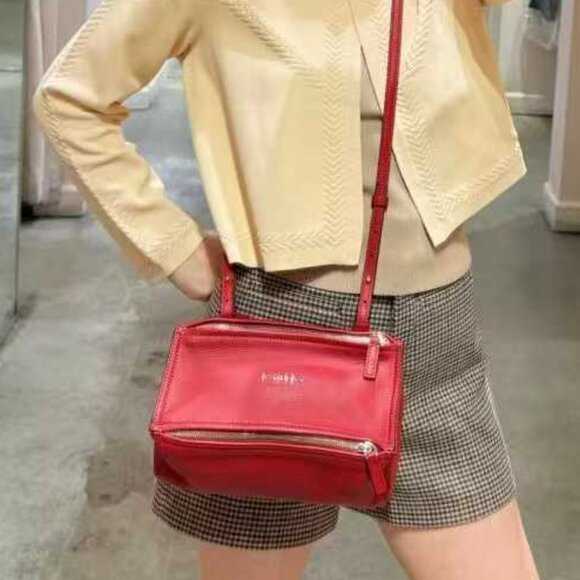 NWT Authentic Givenchy Leather Crossbody Bag red - Picture 5 of 5